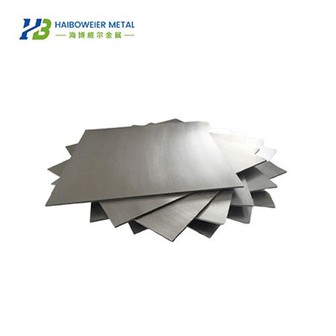 Placa de titan pentru uz medical